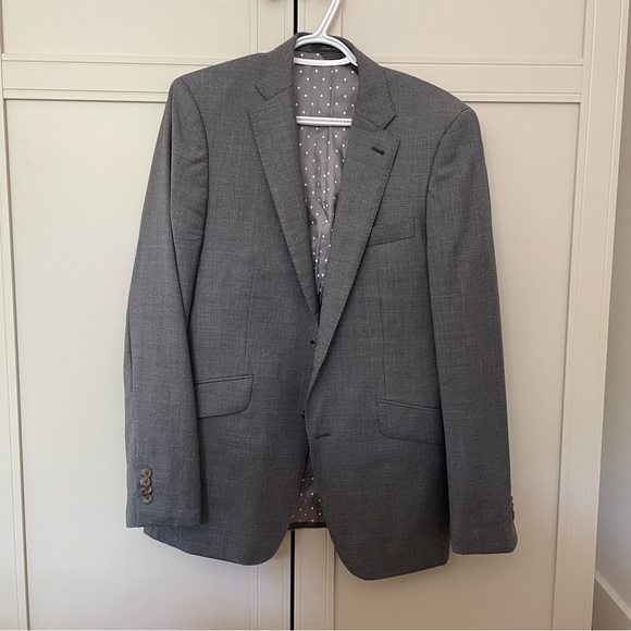 Oversized Men’s Blazer from Indochino - Picture 3 of 5